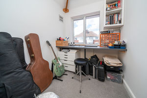 bedroom 4- click for photo gallery